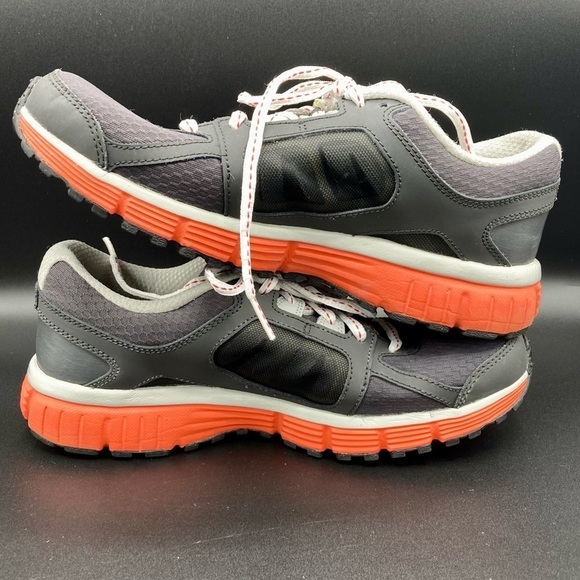 EUC NIKE‎ Dual Fusion St 2 Running shoes, 6.5Y or women's 8/8.5 NIKE - Picture 11 of 13